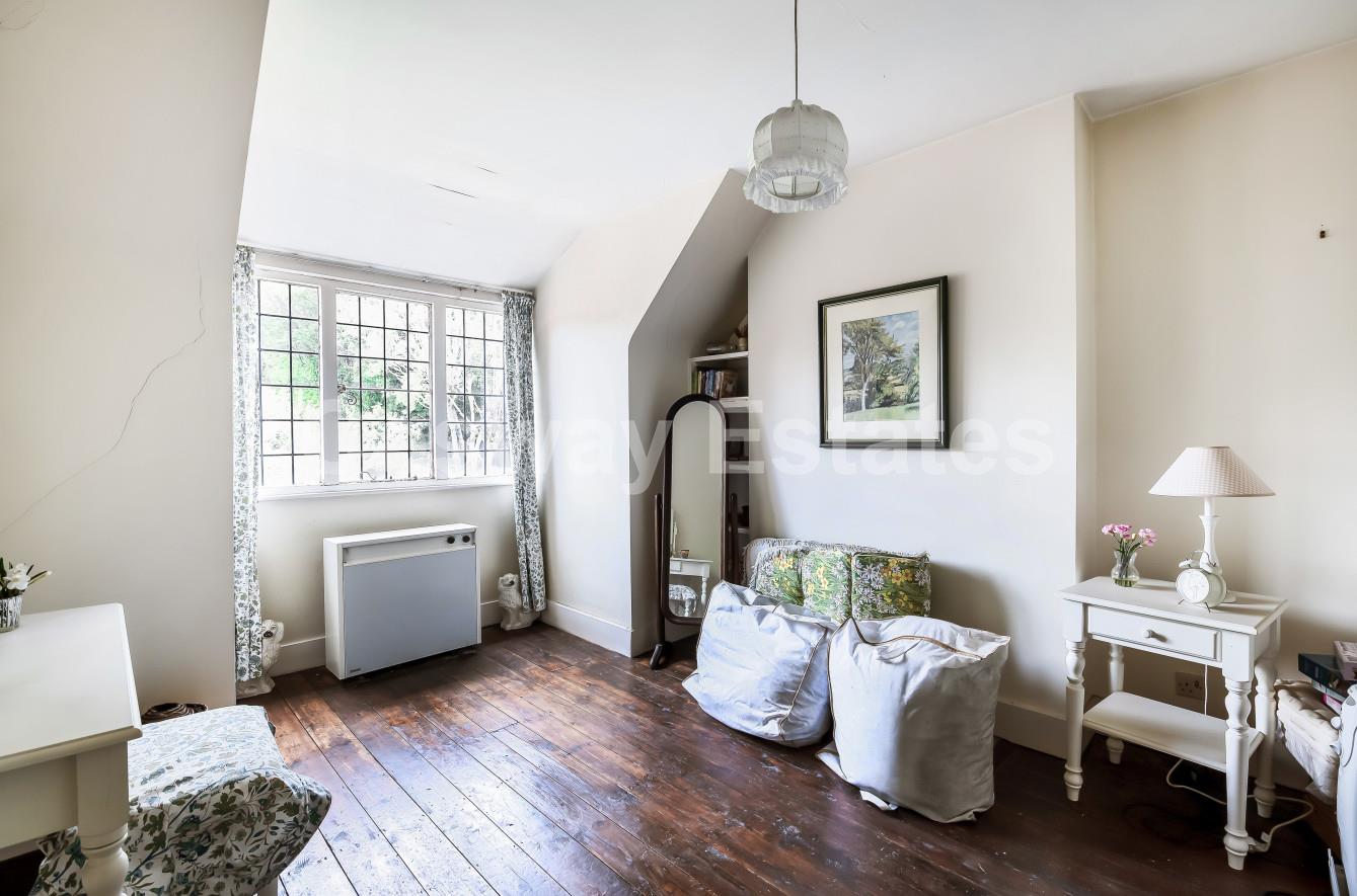 Highwood Hill, Mill Hill